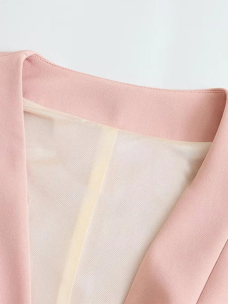 Conjunto Feminino de Alfaiataria Colete e Calça Rosa Claro