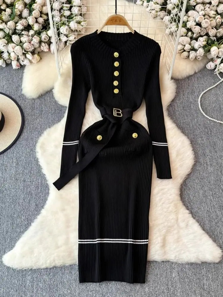 O Vestido Longo de Inverno com Manga Longa Serena foi criado para mulheres que desejam unir elegância e conforto em uma única peça.