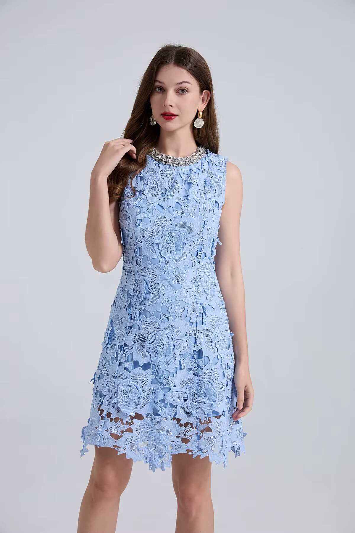 Vestido Curto Pietra com Bordado de Flores 3D