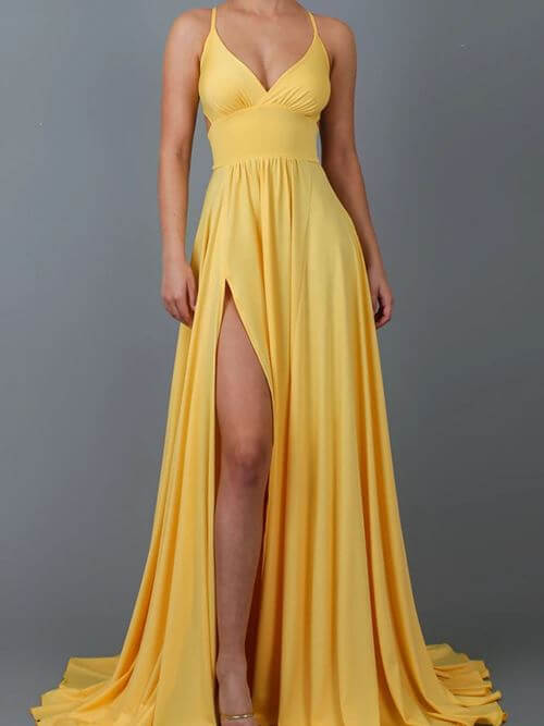 É claro que não pode faltar ofertas de vestidos e muito mais de moda feminina. Nobrelo, especializada em roupas femininas. Venha conferir