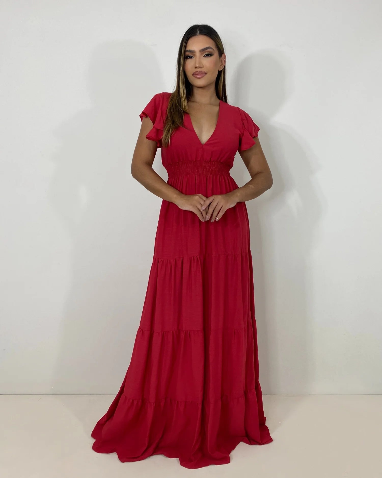 Seja para um evento formal, um encontro especial, ou um passeio descontraído, o Vestido Aurora se adapta perfeitamente a diversas situações. 