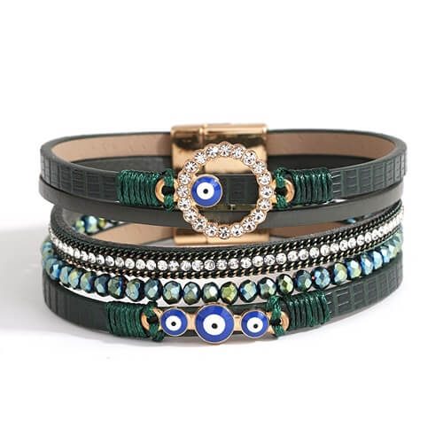 Joias de olho grego não podem faltar. Se você curte uma joia com estilo e para usar em qualquer ocasião, essa pulseira é perfeita. 