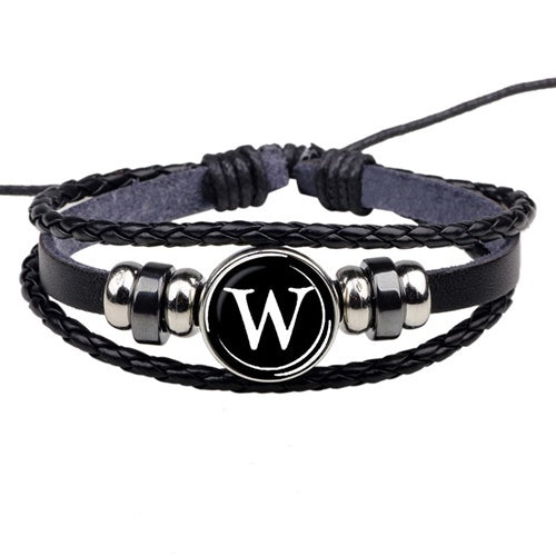 Pulseira de couro com letra inicial do nome W - Venha conferir em nosso site