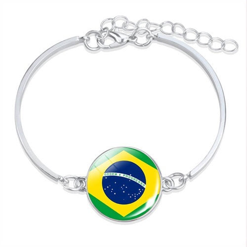 Organize sua torcida e vem para nobrelo têm pulseiras do Brasil para copa do mundo.